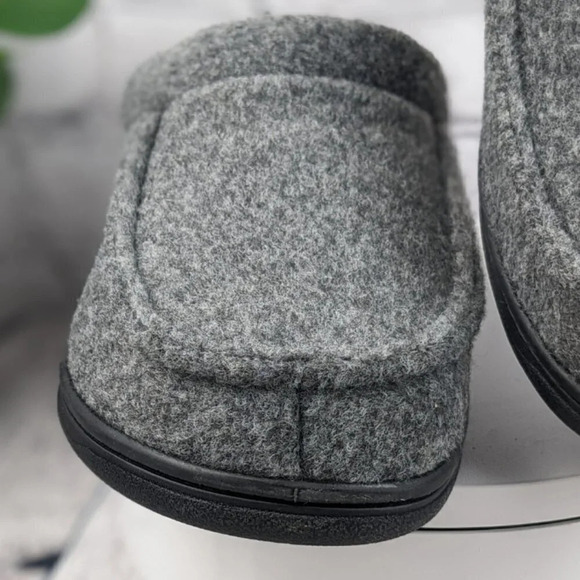 NEW Slippers gray faux wool, memory foam, washable, indoor outdoor, house shoes - Picture 5 of 9
